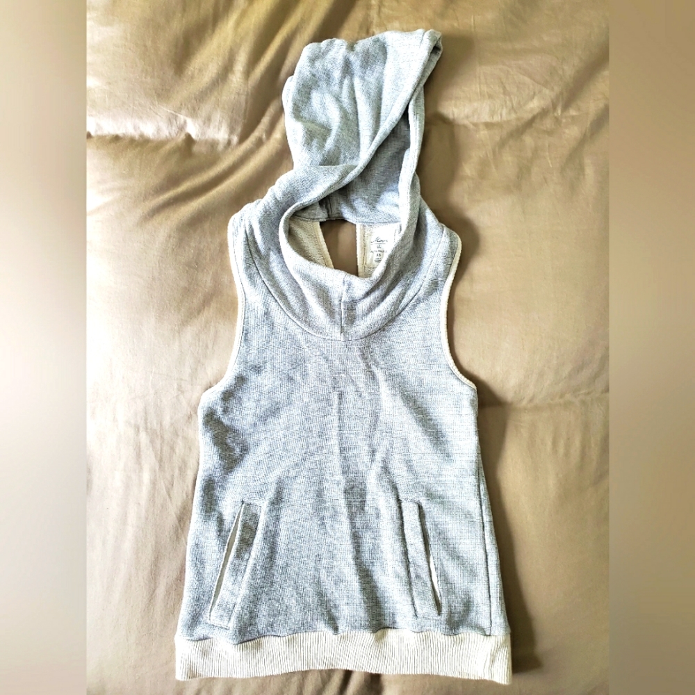 Move Alternative XS Light Grey Sleeveless Criss Cross Back Hoody Super CUTE